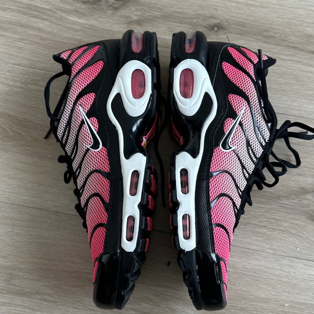 Nike Air Max Plus Mens Size12 Athletic Shoes HF3837-600 Sunset Pulse/Black /Pink - Picture 5 of 8